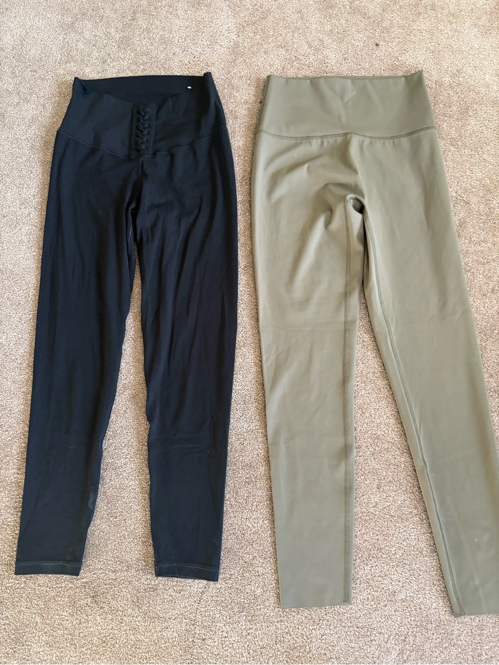 aerie Women's High-Rise Leggings in Black & Olive